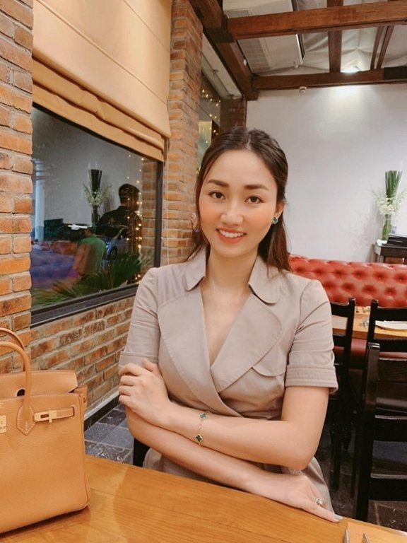 Á hậu Ngô Trà My tự thừa nhận khuyết điểm là mặt to. 