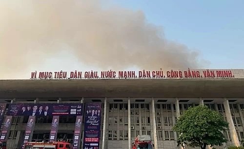 Cung Văn hóa hữu nghị Việt Xô cháy