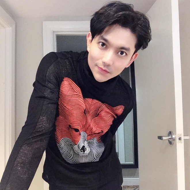 Chiếc cằm nhọn hoắt trong hình ảnh cách đây vài ngày. 