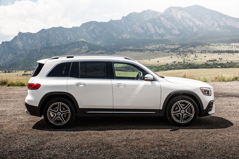 Mercedes-Benz công bố giá bán GLB 2020: Rẻ bất ngờ