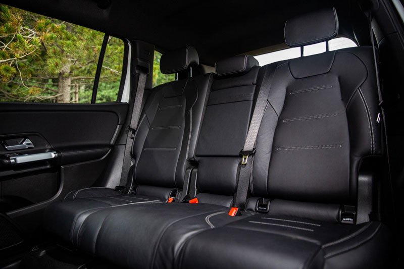 Mercedes-Benz công bố giá bán GLB 2020: Rẻ bất ngờ