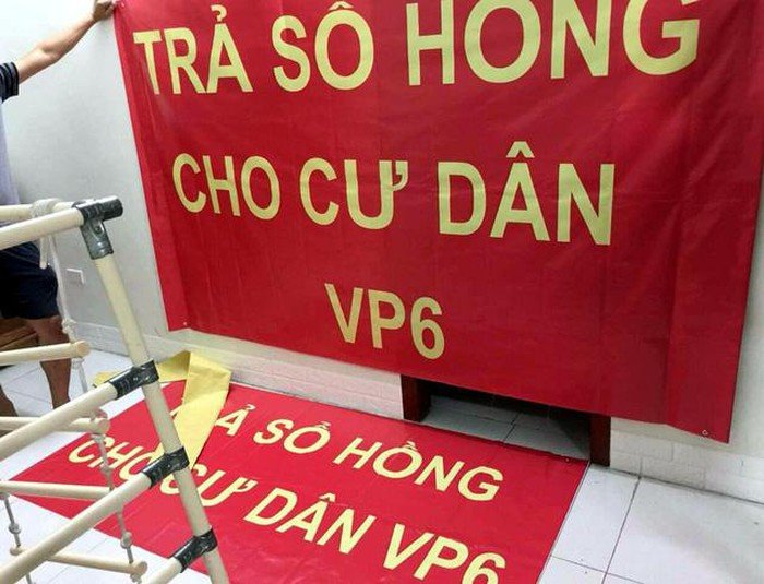 Sau khi người dân treo băng rôn, nhiều lần chính quyền sở tại đã tổ chức đối thoại nhưng vấn đề vẫn chưa được giải quyết triệt để.