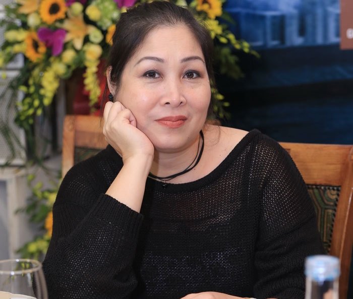 NSND Hồng Vân tuyên bố đóng cửa sân khấu Superbow sau 14 năm hoạt động. Nguyên nhân đóng cửa là do thua lỗ kéo dài và bị thu hồi mặt bằng.