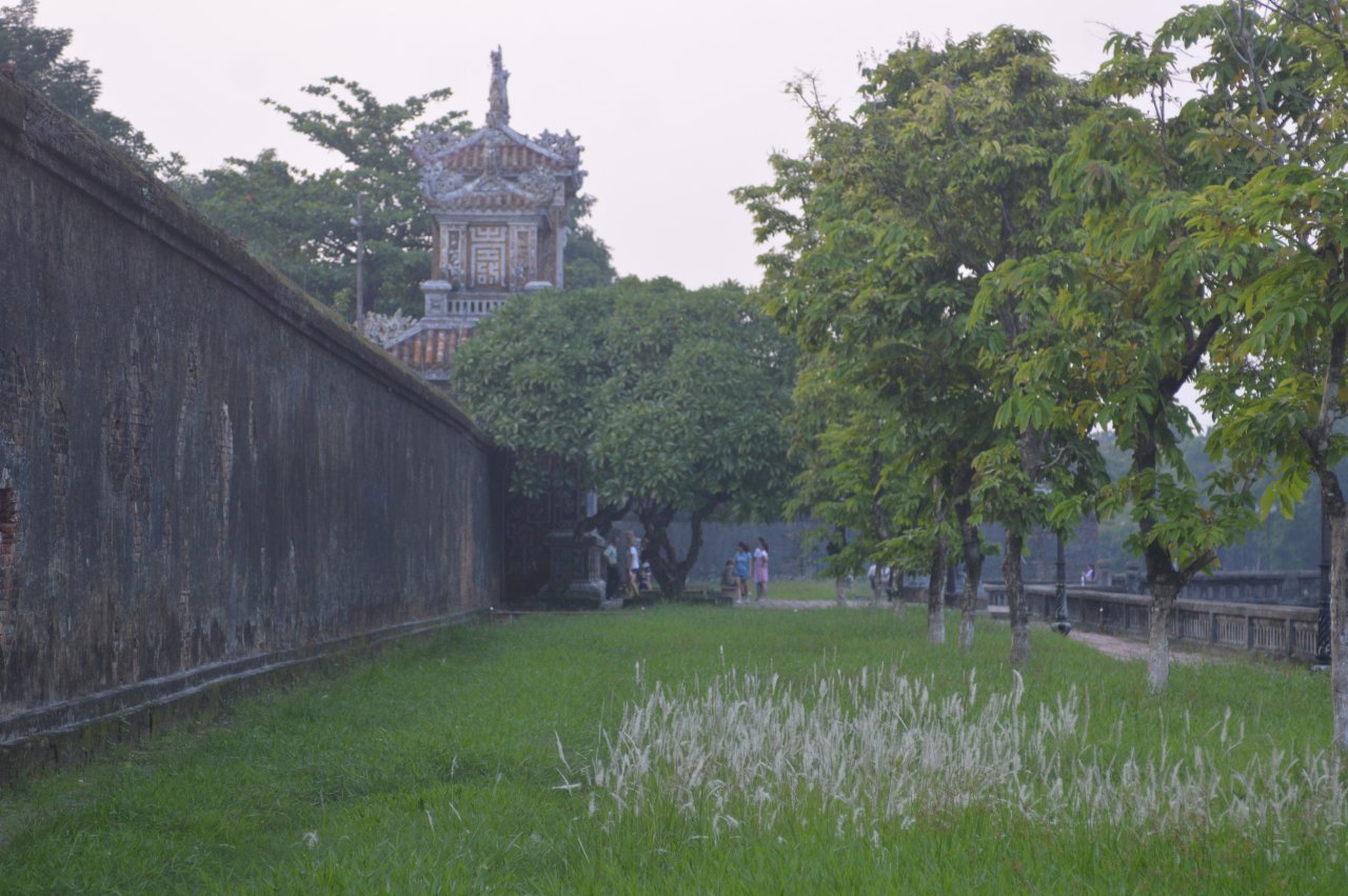 du-khach-chen-chan-khoe-sac-cung-hoa-co-dai-ben-thanh-co-dai-noi-hue