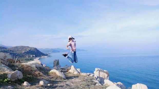Ninh Thuận xuất hiện công viên đá với đủ loại hình thù kỳ lạ, nhìn ảnh check-in chỉ biết thốt lên: Trông nguy hiểm thế?