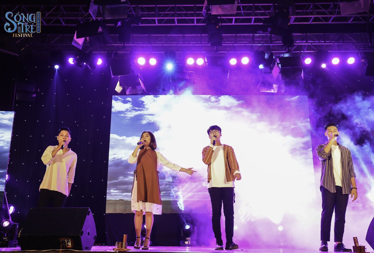 nu-ca-si-de-mi-noi-cho-ma-nghe-khuay-dong-san-khau-dai-nhac-hoi-song-tre-festival-2019