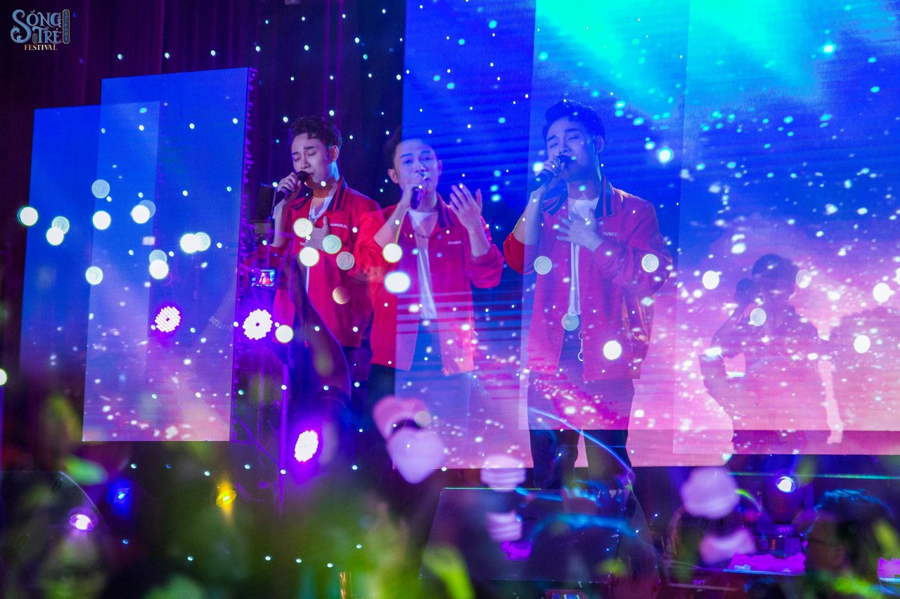 sang-mat-chua-truc-nhan-thieu-dot-sinh-vien-bao-chi-o-dai-nhac-hoi-song-tre-festival-2019
