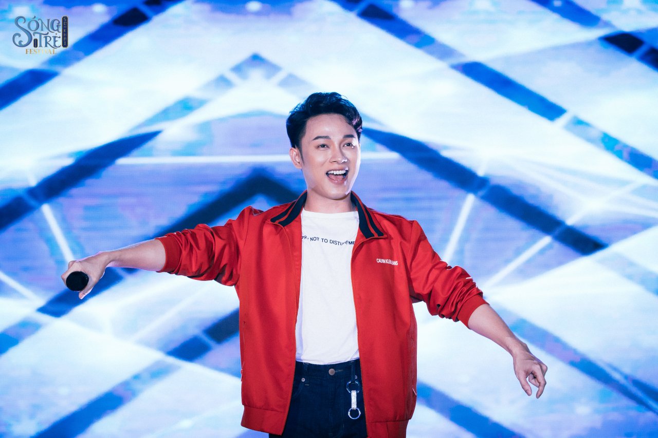 sang-mat-chua-truc-nhan-thieu-dot-sinh-vien-bao-chi-o-dai-nhac-hoi-song-tre-festival-2019