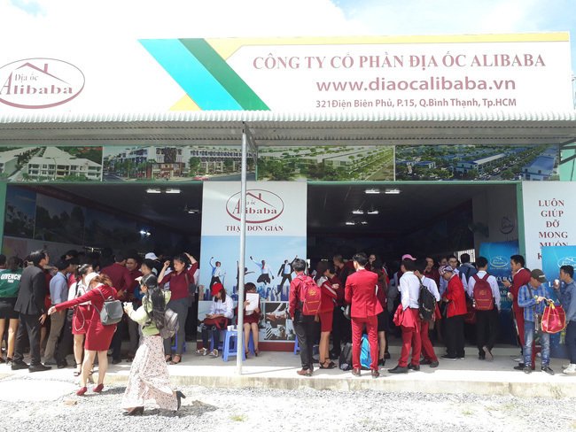 nghin-nguoi-sap-bay-dat-nen-con-bao-nhieu-dia-oc-kieu-alibaba-chua-lo-dien