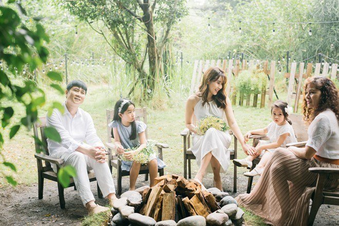 Thông tin Hồ Hoài Anh và Lưu Hương Giang ly hôn sau 10 năm chung sống, 4 năm tìm hiểu đang trở thành chủ đề trên các diễn đàn. Đại diện của ca sĩ Lưu Hương Giang cho biết: