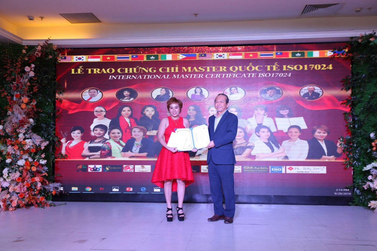 master-tue-nhan-dam-me-cong-hien-khang-dinh-dang-cap-trong-nganh-lam-dep