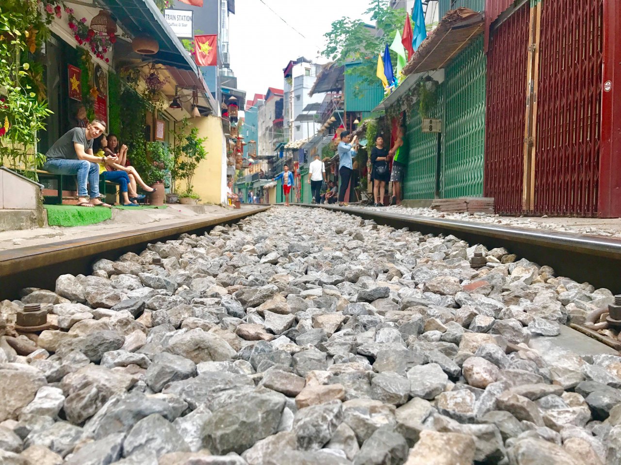 khai-tu-ca-phe-duong-tau-khach-du-den-roi-quay-ve