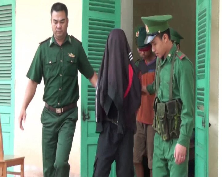 pha-duong-day-ma-tuy-lon-nhat-tu-truoc-den-nay-tren-tuyen-bien-gioi-thu-giu-100-nghin-vien-ma-tuy