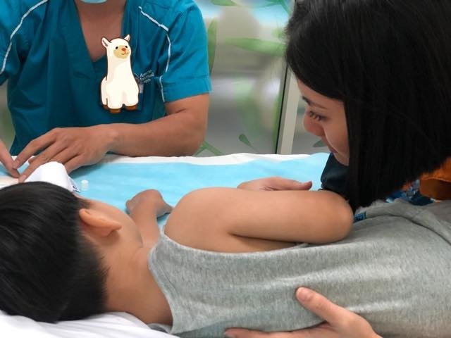 Ngọc Lan kể lại giây phút một mình cùng con chiến đấu bệnh tật: