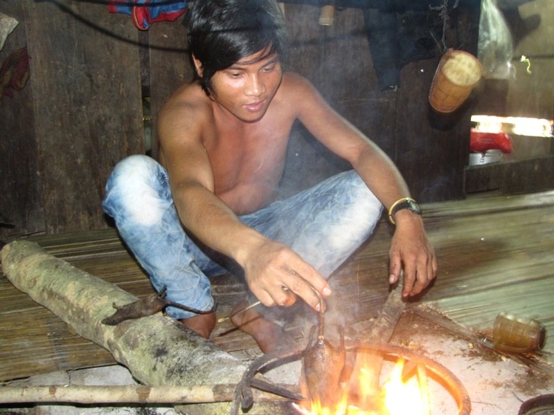 doc-dao-mon-thit-chuot-rung-co-mot-khong-hai-o-quang-nam