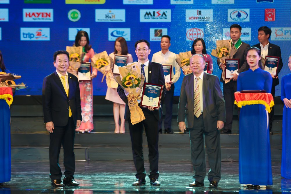 van-phu-invest-duoc-ton-vinh-tai-dem-doanh-nghiep-2019