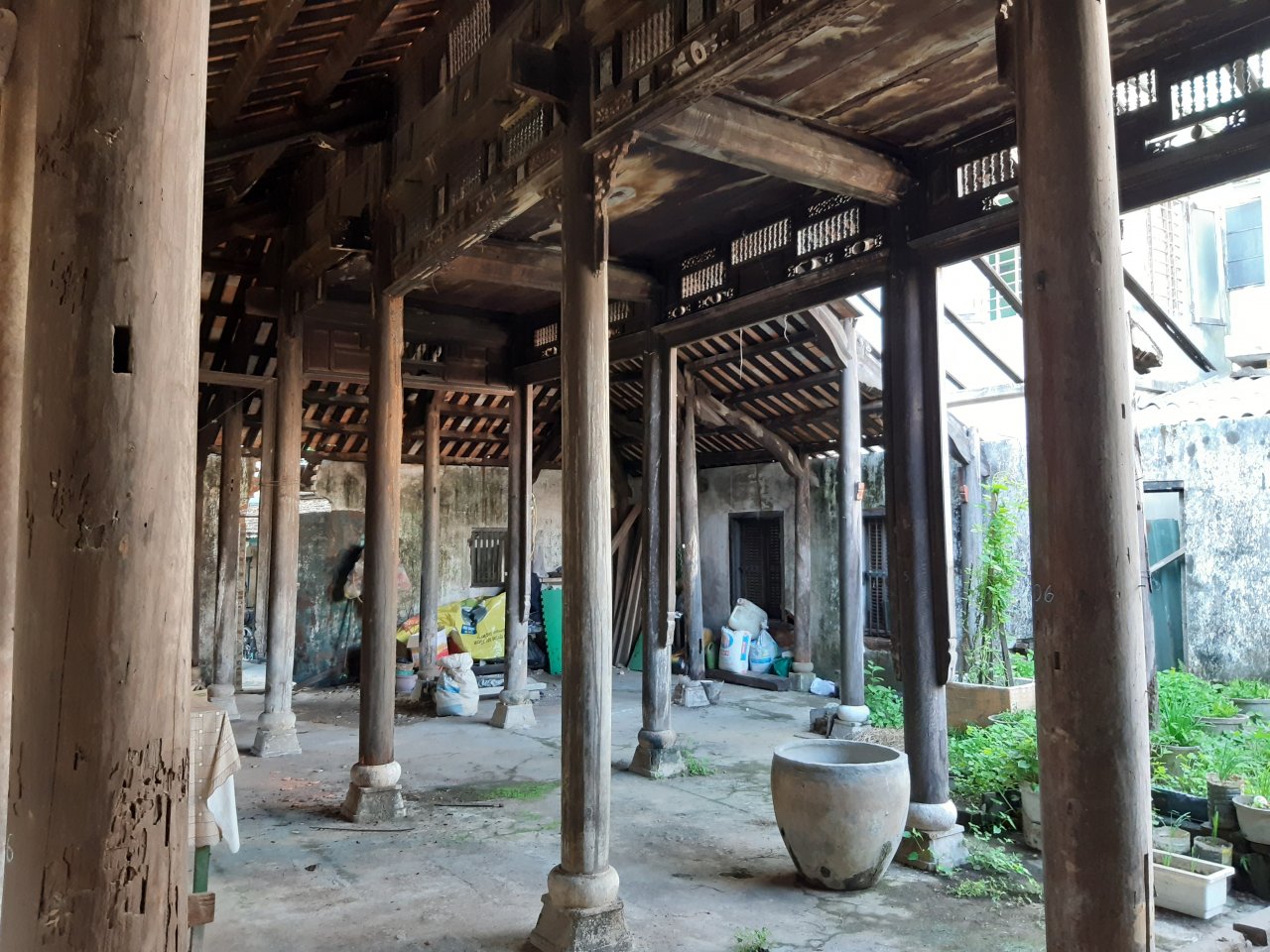 can-canh-dia-chi-van-hoa-truyen-thong-xuong-cap-moi-mot-lam-hu-hong-cot-keo