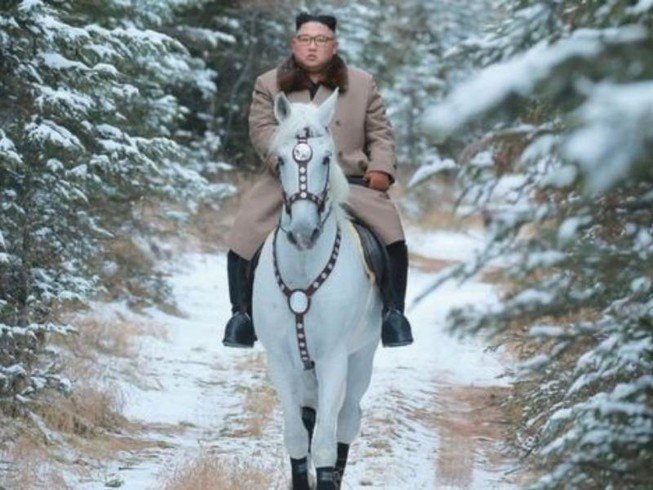 ong-kim-jong-un-cuoi-bach-ma-tren-nui-paektu
