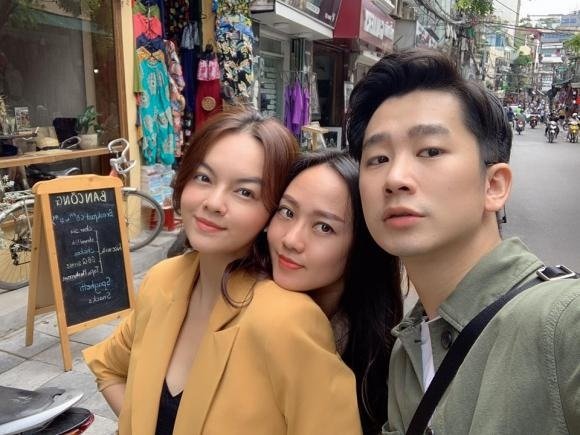 Phạm Quỳnh Anh cùng bạn bè đi chơi Hà Nội: 