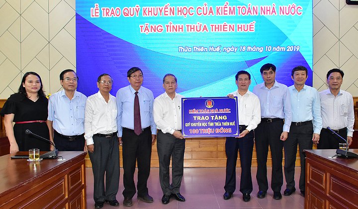 thua-thien-hue-tiep-nhan-khoi-da-saphia-quy-hiem-nang-14-tan