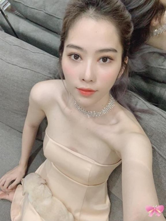Nam Em gầy trơ xương khiến fan lo lắng. 