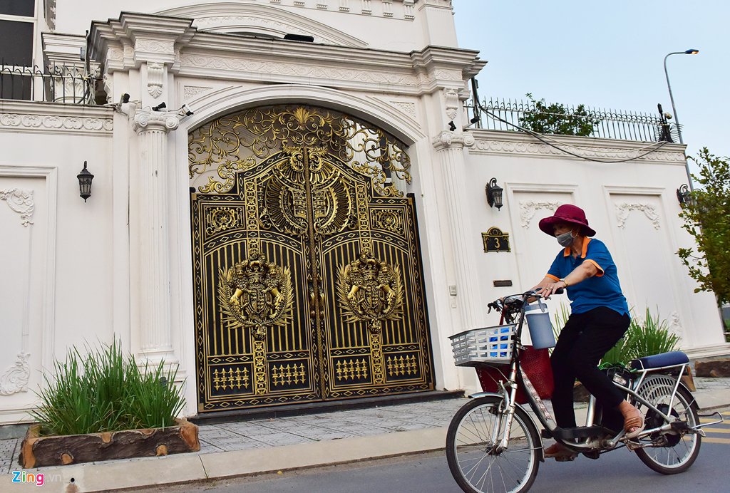 Biệt thự tráng lệ của Lý Nhã Kỳ bên sông Sài Gòn