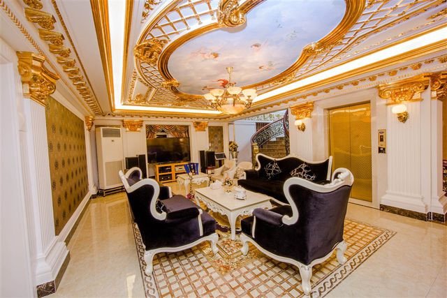Biệt thự tráng lệ của Lý Nhã Kỳ bên sông Sài Gòn