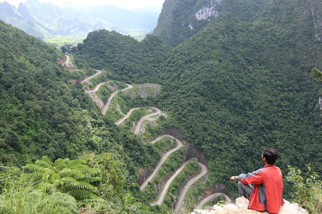 Uốn lượn 14 tầng cao vút, đến hội phượt thủ lâu năm cũng phải dè chừng