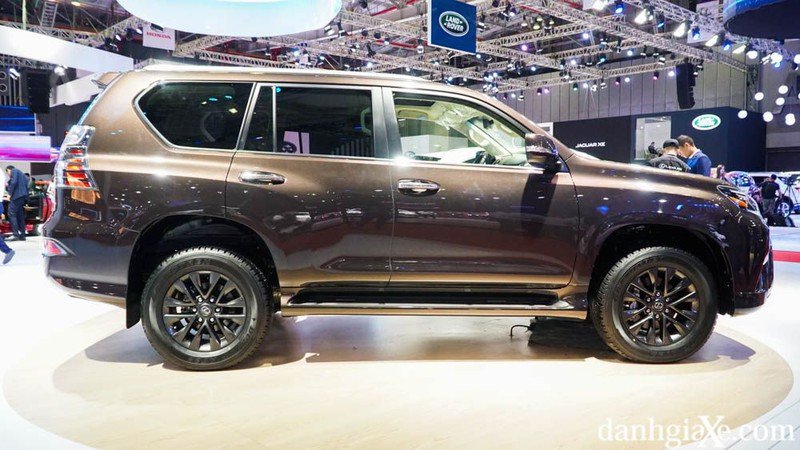 Lexus GX460 2020 chốt giá bán từ 5,69 tỷ đồng