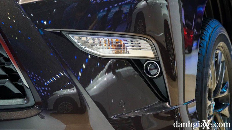 Lexus GX460 2020 chốt giá bán từ 5,69 tỷ đồng