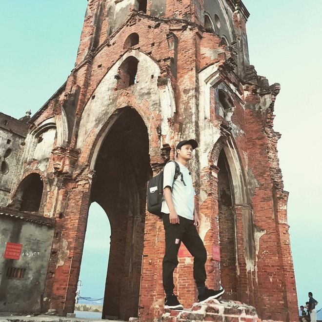 Sửng sốt trước nhà thờ được dân mạng ca tụng là “tháp nghiêng Pisa” phiên bản Việt