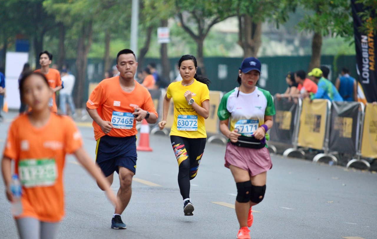 nhung-hinh-anh-an-tuong-nhat-tai-longbien-marathon-2019