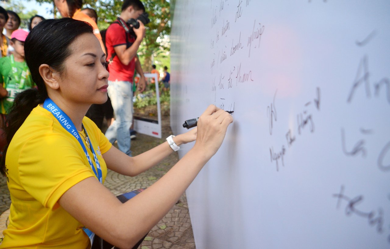 nhung-hinh-anh-an-tuong-nhat-tai-longbien-marathon-2019