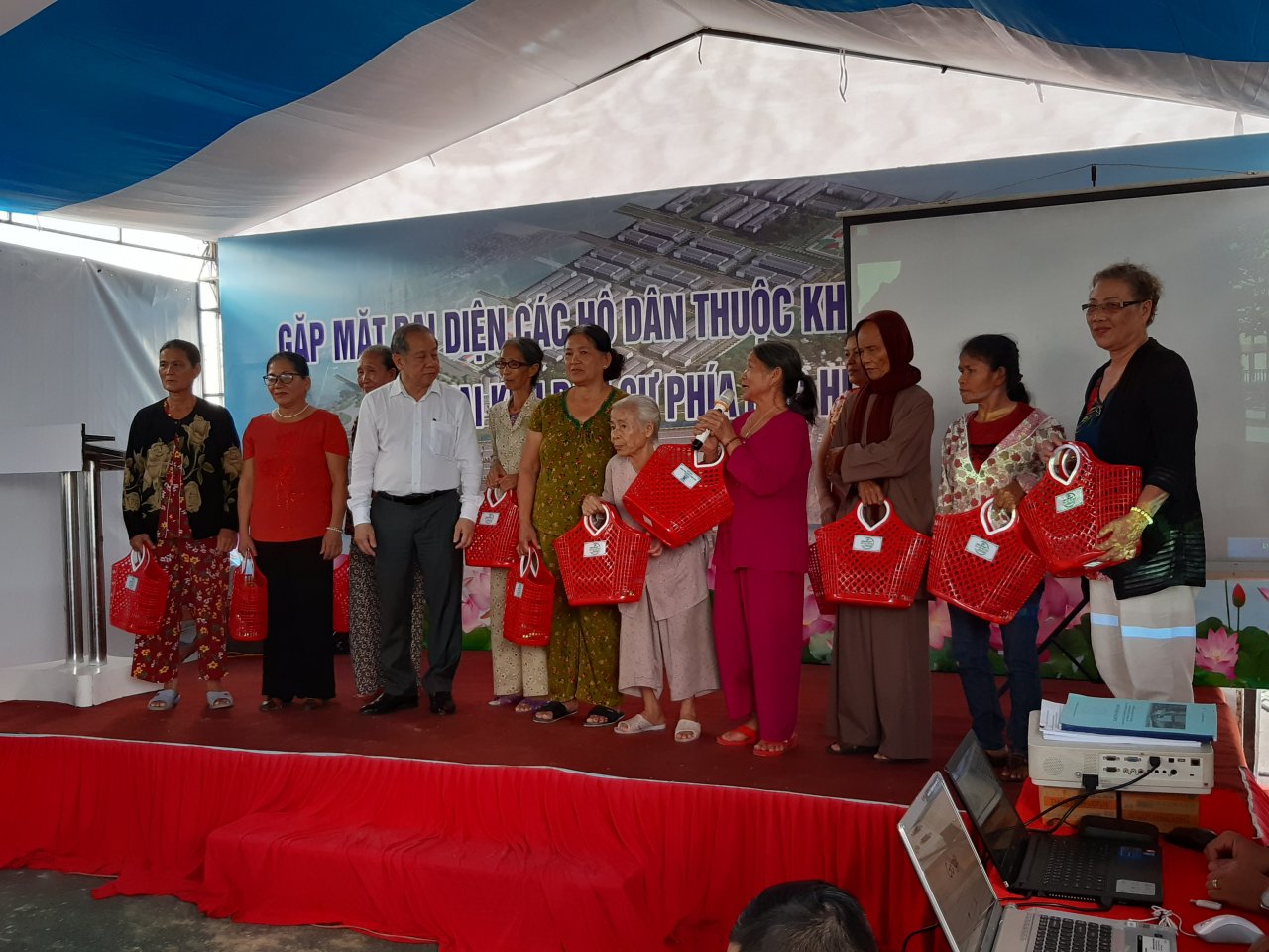 truong-doan-dbqh-tinh-thua-thien-hue-thuc-day-lo-trinh-noi-khong-voi-san-pham-nhua-su-dung-mot-lan