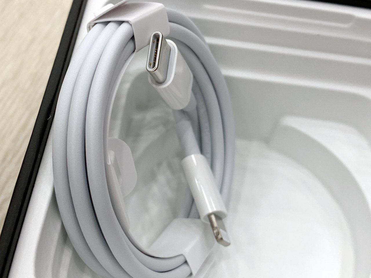 'Đập hộp' series iPhone 11 chính hãng Việt Nam