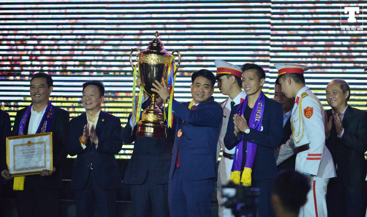 clb-ha-noi-tri-an-nhm-thu-do-theo-cach-dac-biet