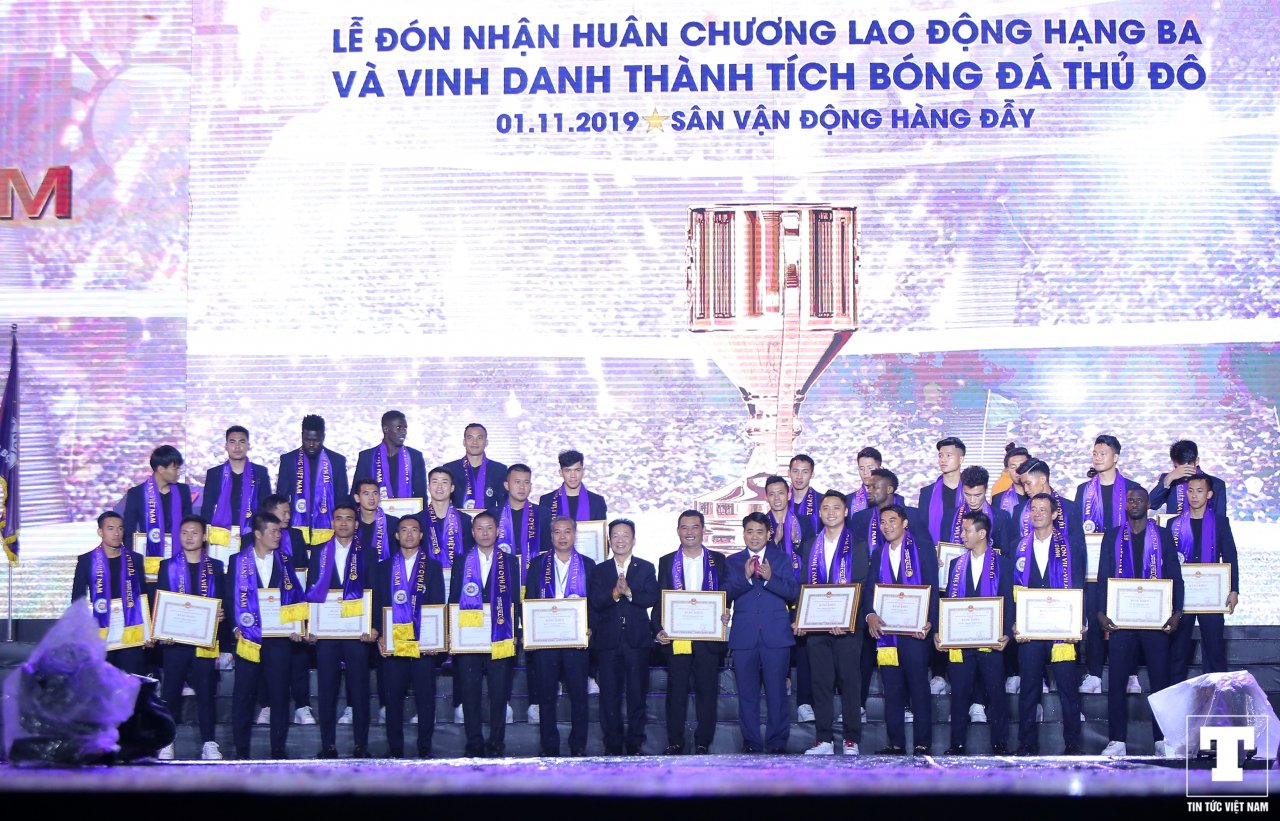 clb-ha-noi-tri-an-nhm-thu-do-theo-cach-dac-biet