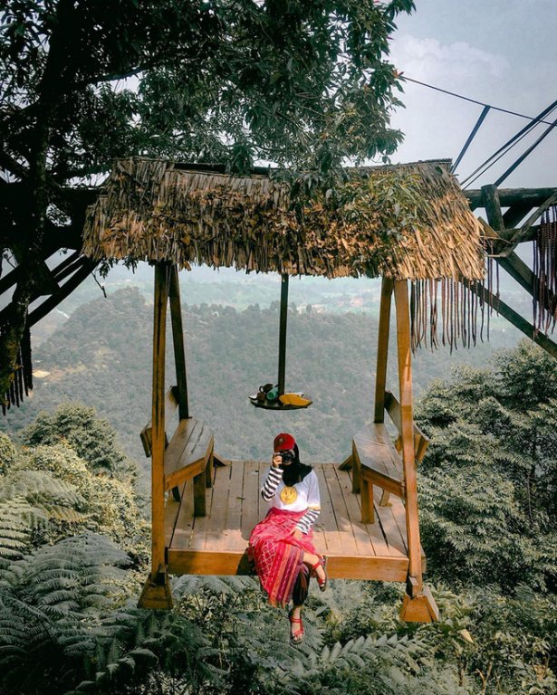Độc nhất Indonesia quán cafe lửng lơ trên cây không dành cho hội yếu tim, dân mạng đua nhau check-in ầm ầm trên Instagram