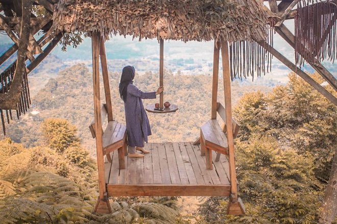Độc nhất Indonesia quán cafe lửng lơ trên cây không dành cho hội yếu tim, dân mạng đua nhau check-in ầm ầm trên Instagram
