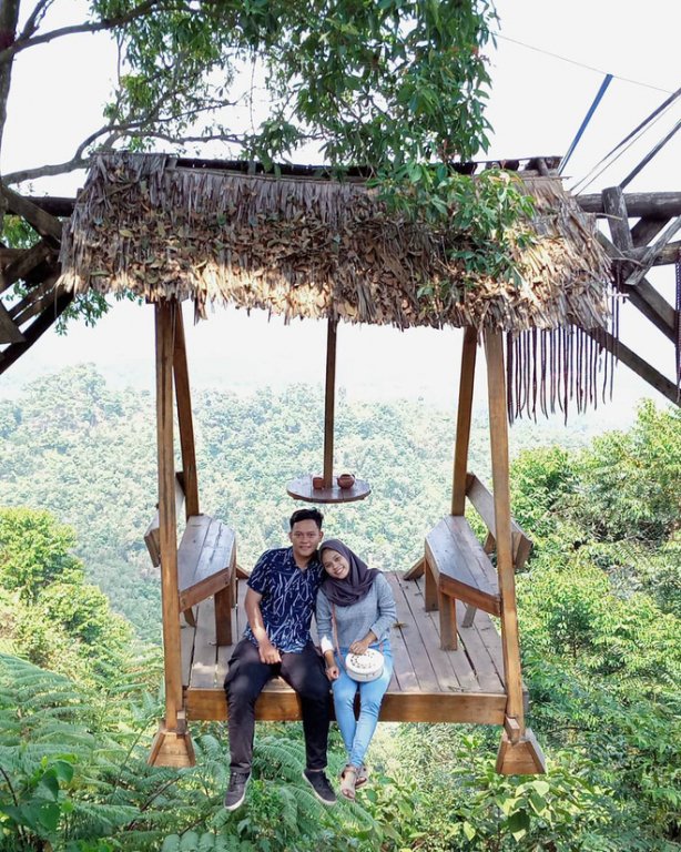 Độc nhất Indonesia quán cafe lửng lơ trên cây không dành cho hội yếu tim, dân mạng đua nhau check-in ầm ầm trên Instagram