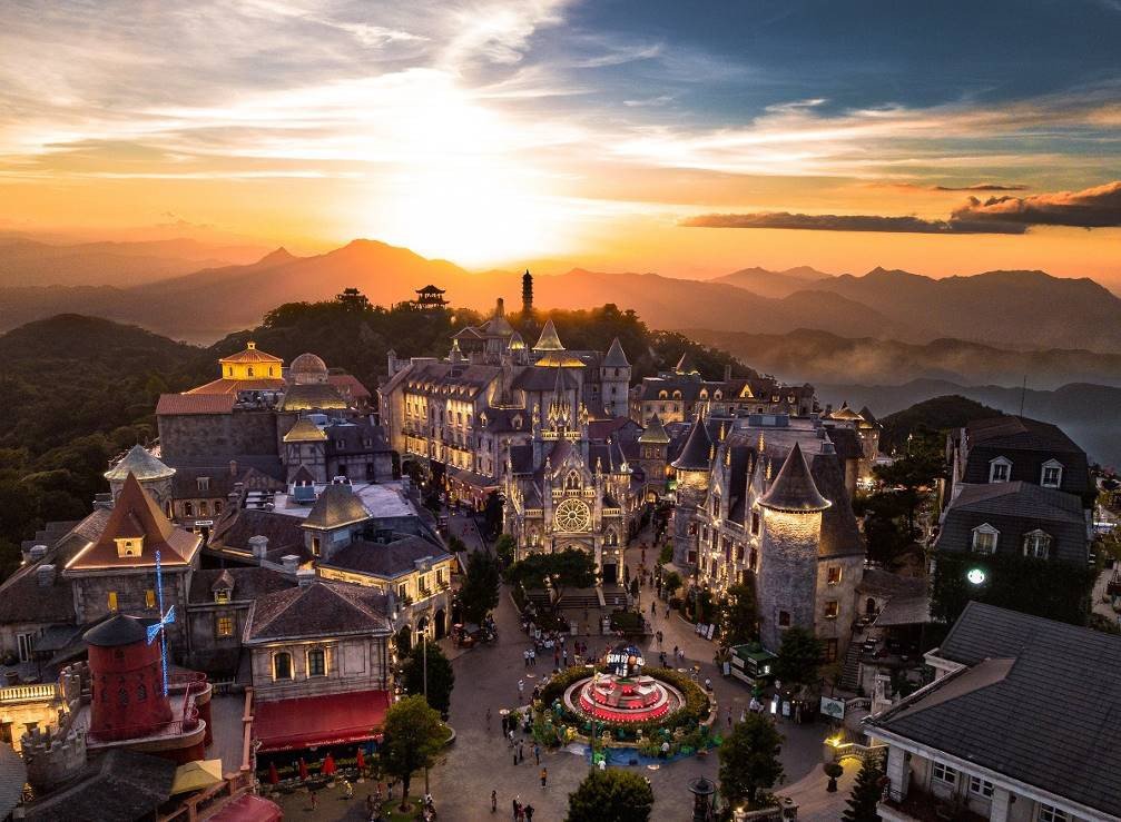 Chuyện ít người biết về những công trình kiến trúc lạ ở Bà Nà Hills