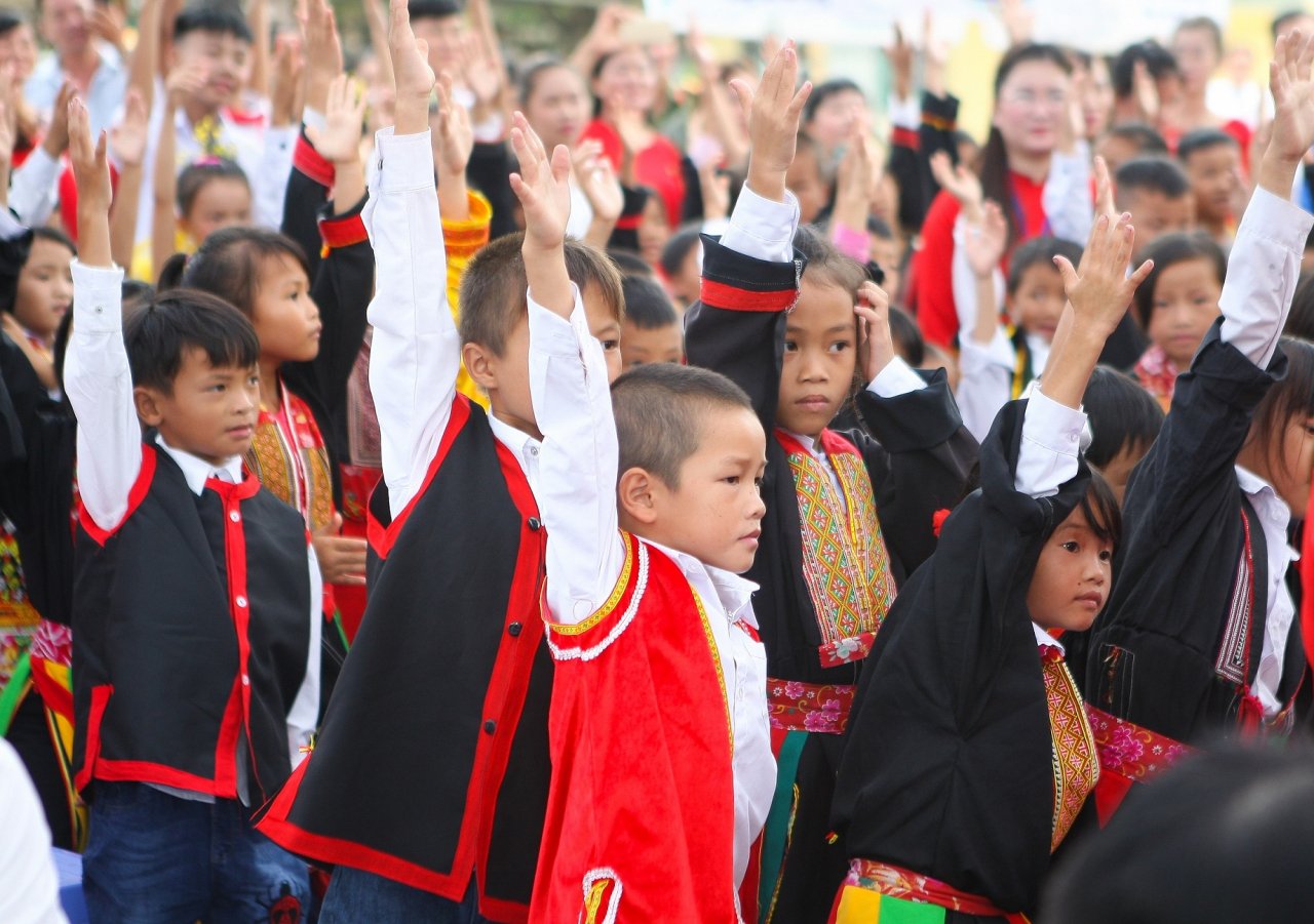 3hanh-trinh-13-nam-cua-chuong-trinh-sua-hoc-duong-va-nhung-trai-ngot