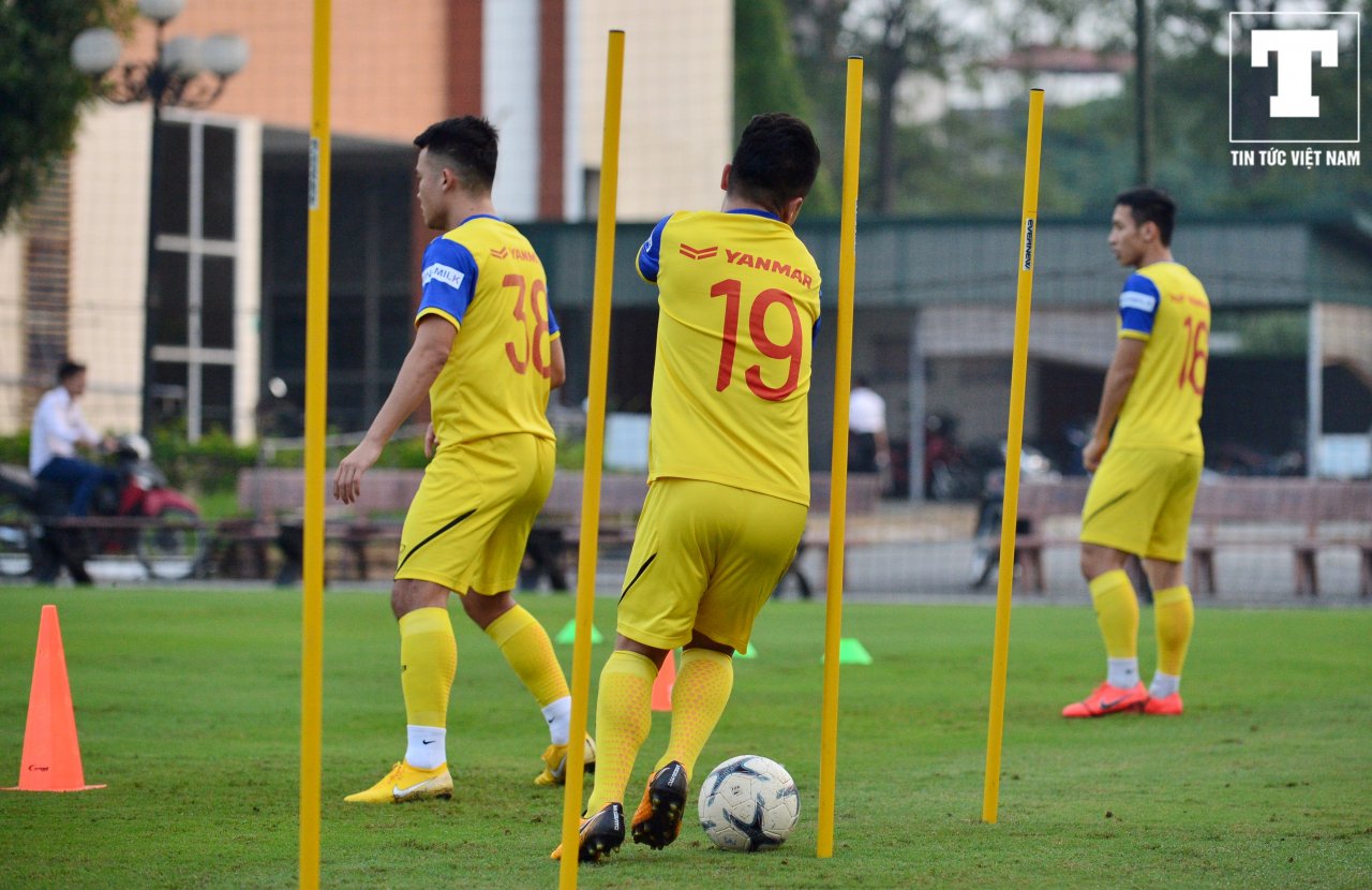 van-toan-can-loi-vi-huong-dan-mai-huy-hung-deu-khong-hieu