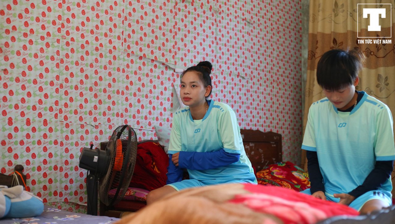 hlv-mai-duc-chung-giai-quyet-kho-khan-cho-bong-da-nu-thai-nguyen-can-nhung-ong-bau-dam-me-bong-da