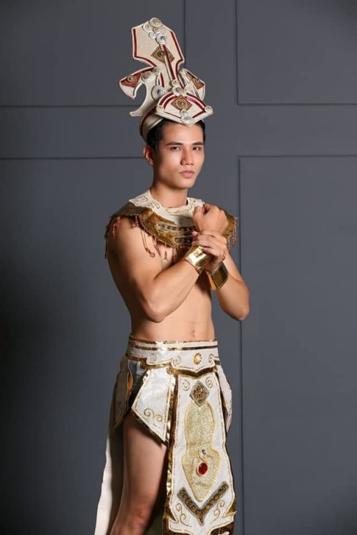 thi-sinh-duy-nhat-cua-viet-nam-dang-quang-ngoi-vi-nam-vuong-hoa-binh-the-gioi-2019