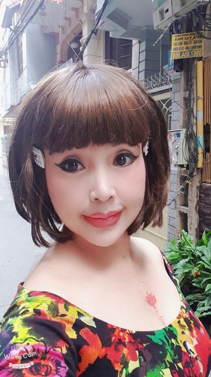 Đăng ảnh với gương mặt khác lạ, NSND Lan Hương vướng nghi vấn can thiệp thẩm mỹ. Mới đây, nữ diễn viên lên tiếng: 