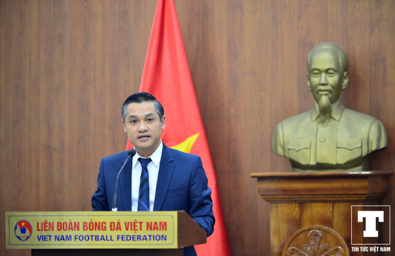 quang-hai-nhan-niem-vui-lon-cong-bo-nha-tai-tro-dong-hanh-cung-hlv-park-hang-seo