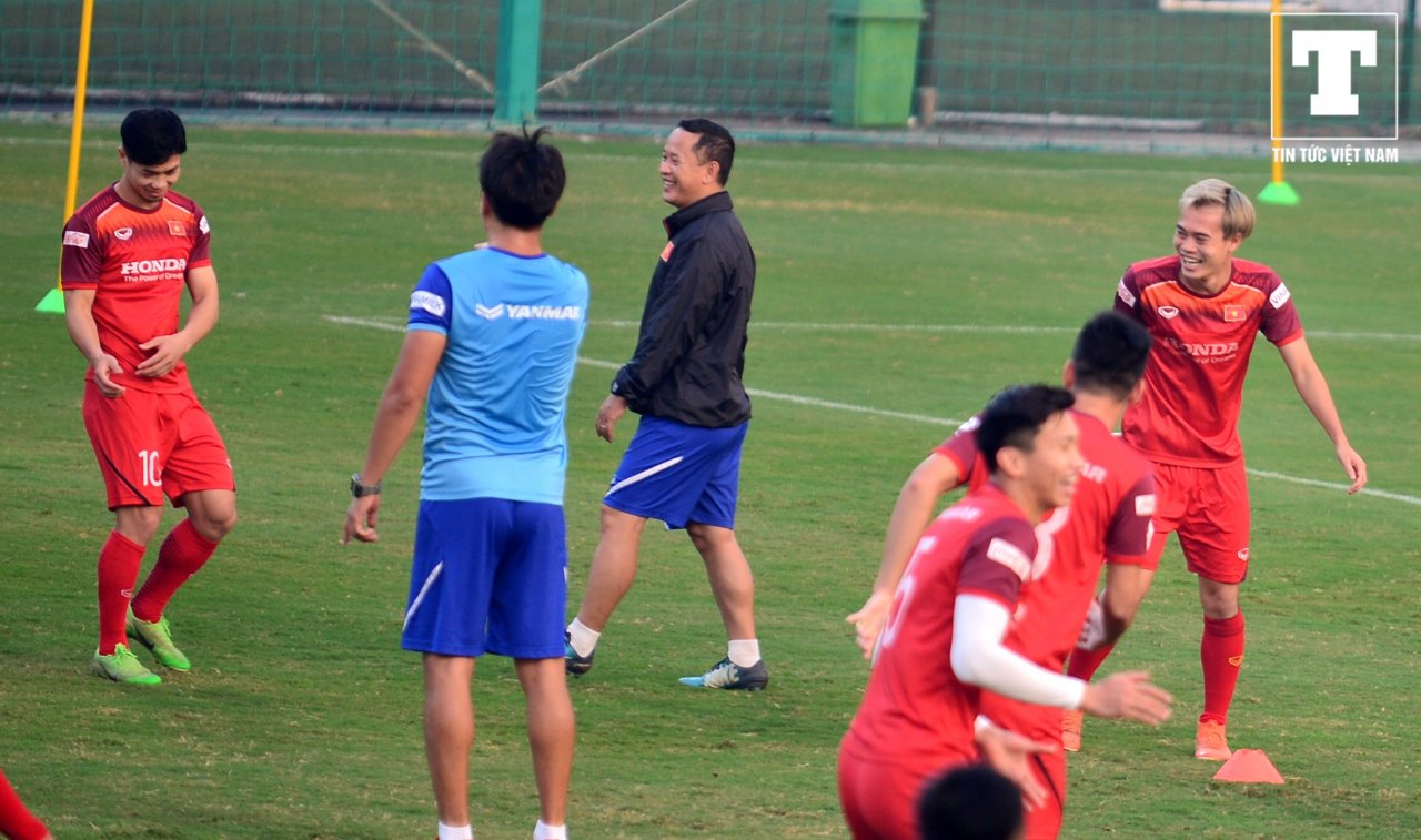 van-toan-bi-hong-duy-ep-khong-con-cho-dung-cong-phuong-nhanh-chan-giai-cuu-ban-than