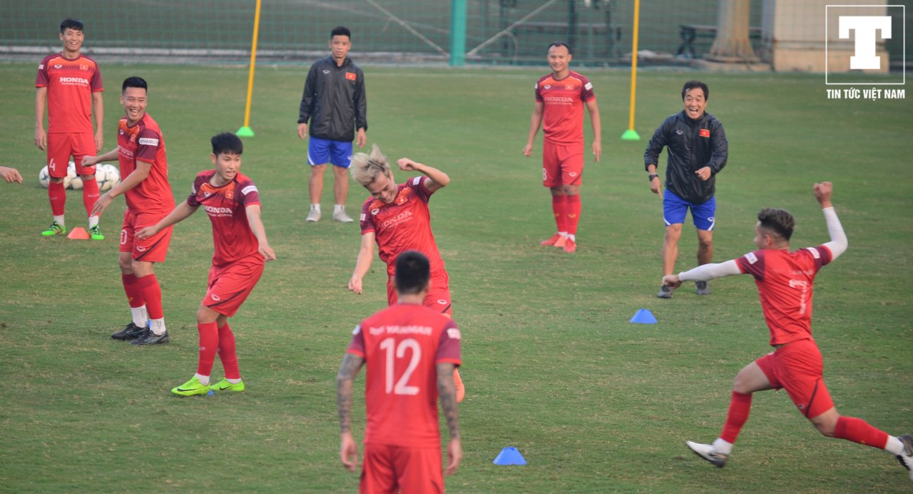 van-toan-bi-hong-duy-ep-khong-con-cho-dung-cong-phuong-nhanh-chan-giai-cuu-ban-than