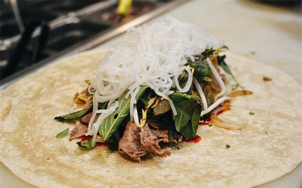 Không ngờ phở Việt lại có những biến tấu lạ đời đến vậy